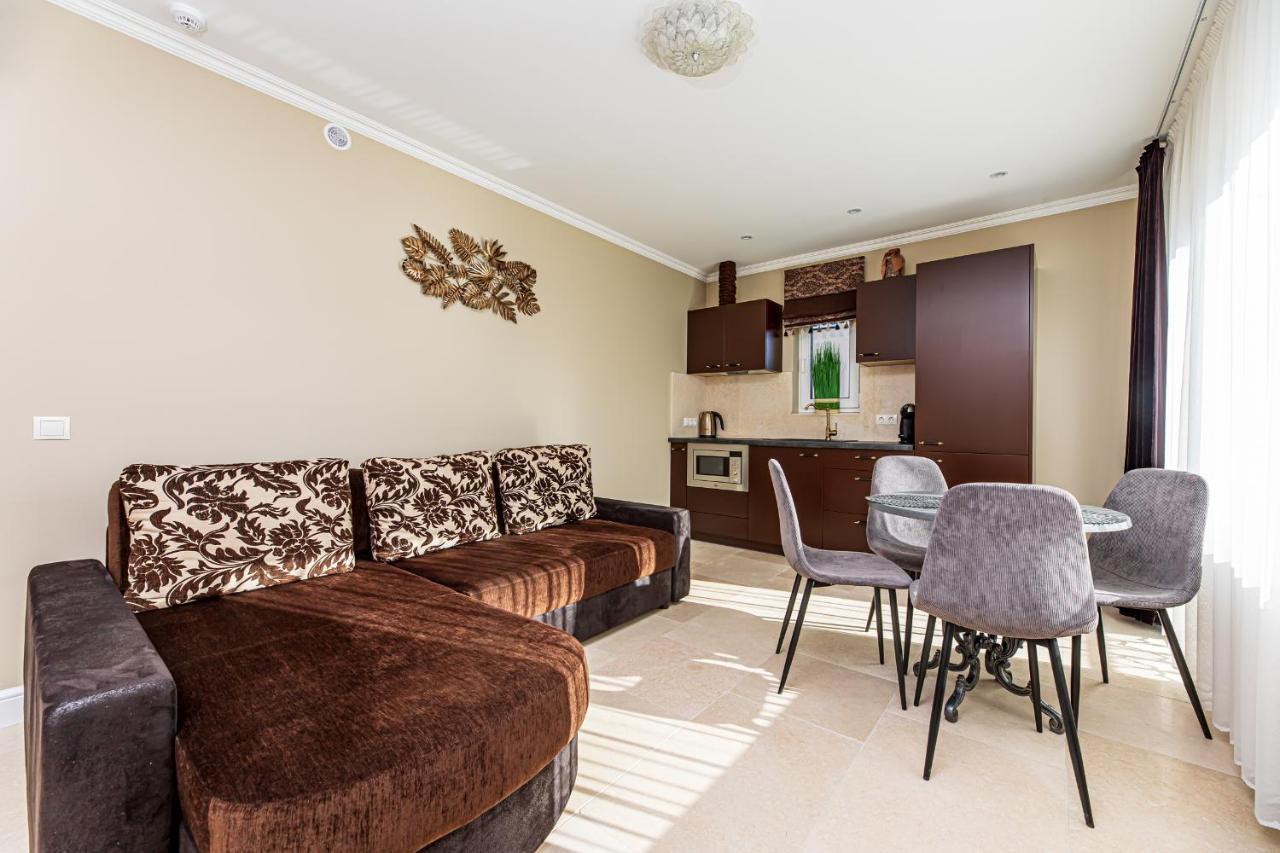 Sakura_Inn Паланга Экстерьер фото