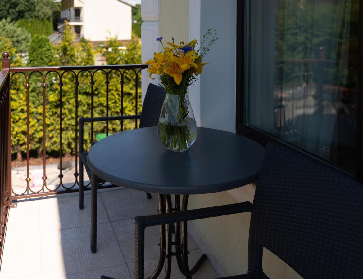 Sakura_Inn Паланга Экстерьер фото