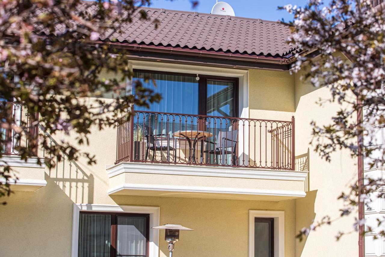 Sakura_Inn Паланга Экстерьер фото